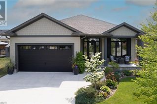 Bungalow for Sale, 68 Deerfield Road, Grand Bend, ON