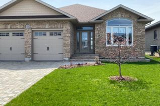 Detached House for Sale, 11 Crews Cres, Quinte West, ON