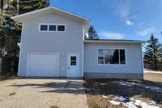 Detached House for Sale, 4709 Leader Street E, Macklin, SK