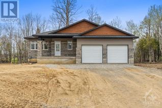 Detached House for Sale, 20 Tennant Drive, Smiths Falls, ON