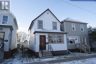 Detached House for Sale, 306 Robertson Street, Thunder Bay, ON