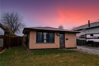 Detached House for Sale, 243 First Road W, Stoney Creek, ON