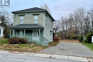 Detached House for Sale, 132 Elm Street, Woodstock, NB