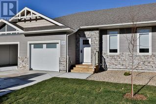 Townhouse for Sale, 18 Riverford Close W #2, Lethbridge, AB