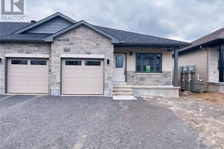 Freehold Townhouse for Sale, 122 Seabert Drive, Arnprior, ON