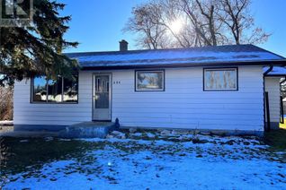 Bungalow for Sale, 606 2nd Avenue, Raymore, SK