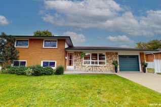 Detached House for Sale, 25 Parklands Drive, Hamilton, ON