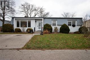 Bungalow for Sale, 413 Shannon Boulevard, Grand Bend, ON