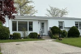 Detached House for Sale, 413 Shannon Boulevard, Grand Bend, ON