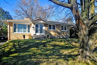 Bungalow for Sale, 62 Leisure Lane, Richmond Hill, ON Bungalow for Sale, 62 Leisure Lane, Richmond Hill, ON