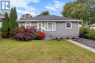 Bungalow for Rent, 383 Frank Avenue, Windsor, ON Bungalow for Rent, 383 Frank Avenue, Windsor, ON