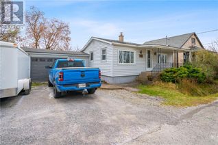 Bungalow for Sale, 22 Inglewood Road, St. Catharines, ON
