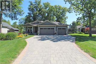 Bungalow for Sale, 10138 Merrywood Drive, Grand Bend, ON