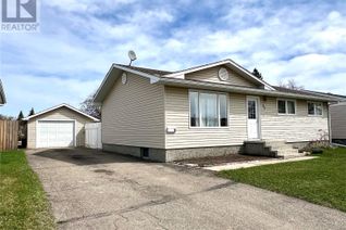 Detached House for Sale, 36 Centennial Crescent, Melville, SK
