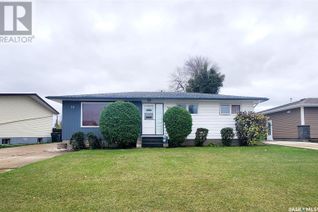 Detached House for Sale, 16 Jubilee Crescent, Melville, SK