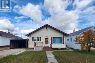 Bungalow for Sale, 142 8th Avenue W, Melville, SK