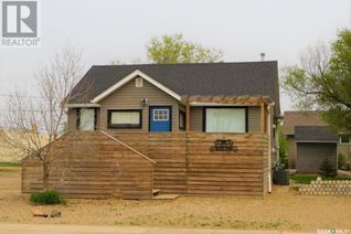 Detached House for Sale, 710 Railway Avenue, Milestone, SK