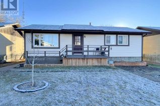 Bungalow for Sale, 1037 17 Avenue, Wainwright, AB