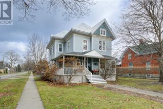 Detached House for Sale, 495 Main Street W, Listowel, ON