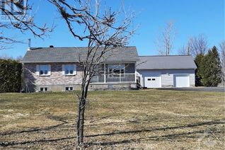 Bungalow for Sale, 8058 County Rd 17 Road, Rockland, ON