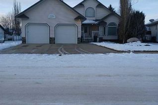 Bungalow for Sale, 4542 54a Ave Cresent, Innisfail, AB