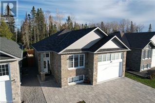 Property for Sale, 35 Trillium Drive, North Bay, ON