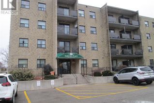 Condo Apartment for Sale, 140 Park Avenue East #211, Chatham, ON