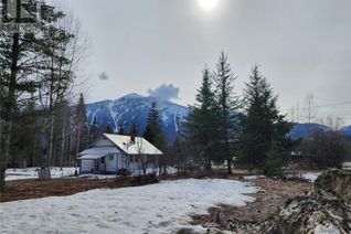 House for Sale, 2102 Airport Way, Revelstoke, BC