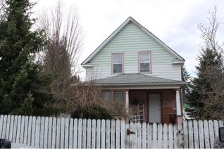 Detached House for Sale, 102 1st Avenue, Nakusp, BC