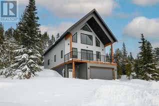 Detached House for Sale, 650 Arrowsmith Ridge, Courtenay, BC