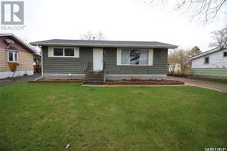 Bungalow for Sale, 656 4th Street W, Shaunavon, SK