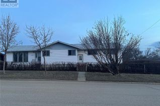 Detached House for Sale, 429 3rd Avenue W, Assiniboia, SK