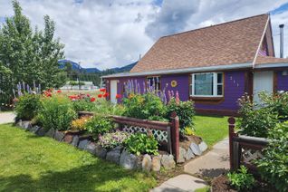House for Sale, 311 7th Avenue, Nakusp, BC