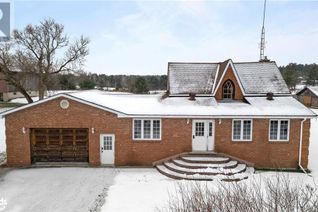 Detached House for Sale, 8096 Kings River Road, Washago, ON