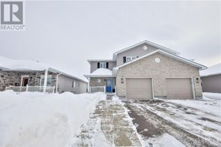 Semi-Detached House for Sale, 108 Stonehaven Way, Arnprior, ON