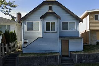 Detached House for Sale, 815 Se Marine Drive, Vancouver, BC