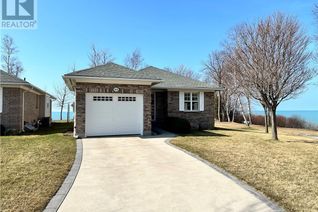 Bungalow for Sale, 301 Bethune Crescent, Goderich, ON