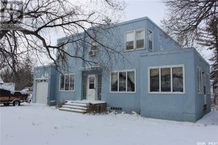 Detached House for Sale, 304 3rd Avenue, Eston, SK