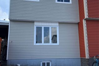 Semi-Detached House for Sale, 4 Jubilee Place, Mt. Pearl, NL