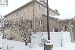 Condo Townhouse for Sale, 240 Westmeadow Drive Unit# 3a, Kitchener, ON