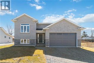 Detached House for Sale, 735 Dominion Road, Fort Erie, ON