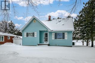 Detached House for Sale, 588 Queen Elizabeth Street, Lively, ON