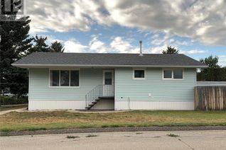 Detached House for Sale, 8361 Howard Avenue, Gull Lake, SK