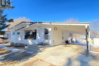 Bungalow for Sale, 108 Myers Crescent, Maple Creek, SK