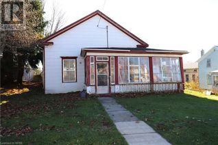 Bungalow for Sale, 518 Willoughby Street, Lucknow, ON