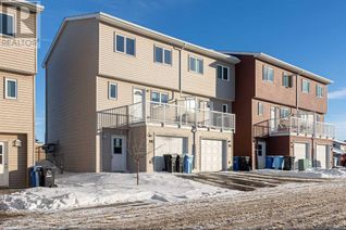 Townhouse for Sale, 106 Applewood Drive, Fort McMurray, AB