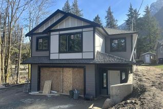 Detached House for Sale, 696 Hudson Bay Street, Hope, BC