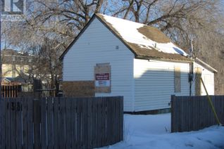 Detached House for Sale, 138 V Avenue S, Saskatoon, SK