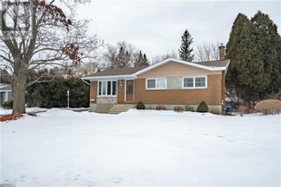 Bungalow for Sale, 919 Queen Street, Cornwall, ON