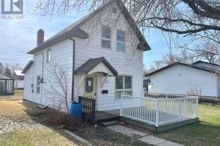 Detached House for Sale, 204 5th Street, Wilkie, SK
